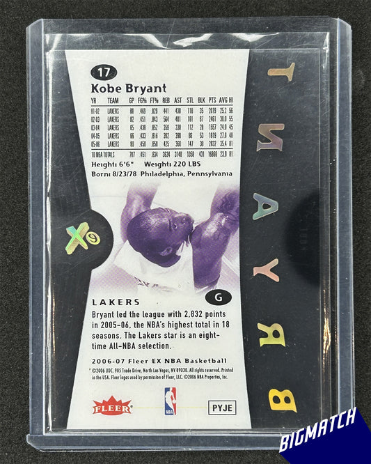 KOBE BRYANT - 2006 FLEER EX NBA