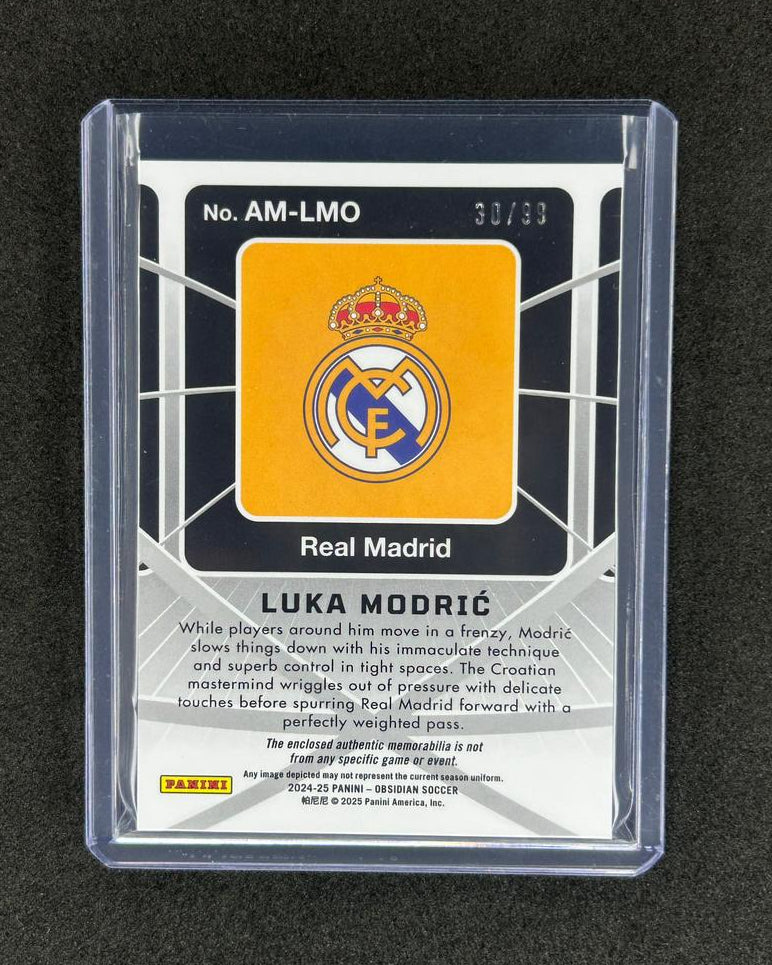LUKA MODRIC - 2024-25 PANINI OBSIDIAN ATOMIC MATERIAL #AM-LMO /99 PATCH