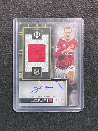 DIOGO DALOT - 2025 TOPPS MUSEUM COLLECTION AUTO PATCH /50 #MAR-DD