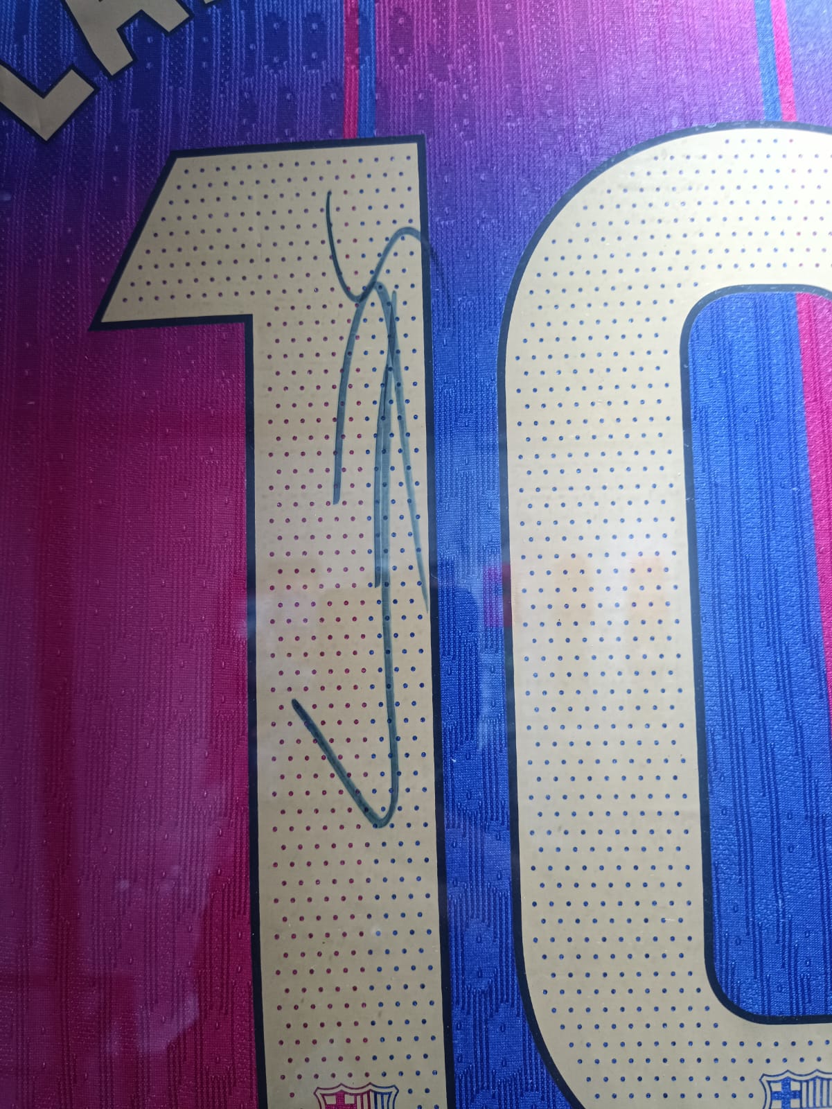 LAMINE YAMAL SIGNED BARCELONA JERSEY WITH GCOA