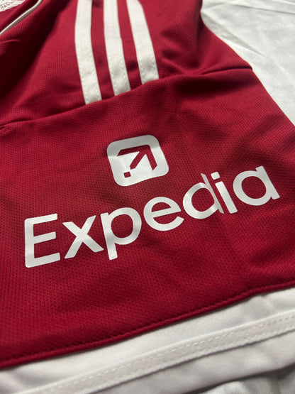 Liverpool Hand Signed Team jersey